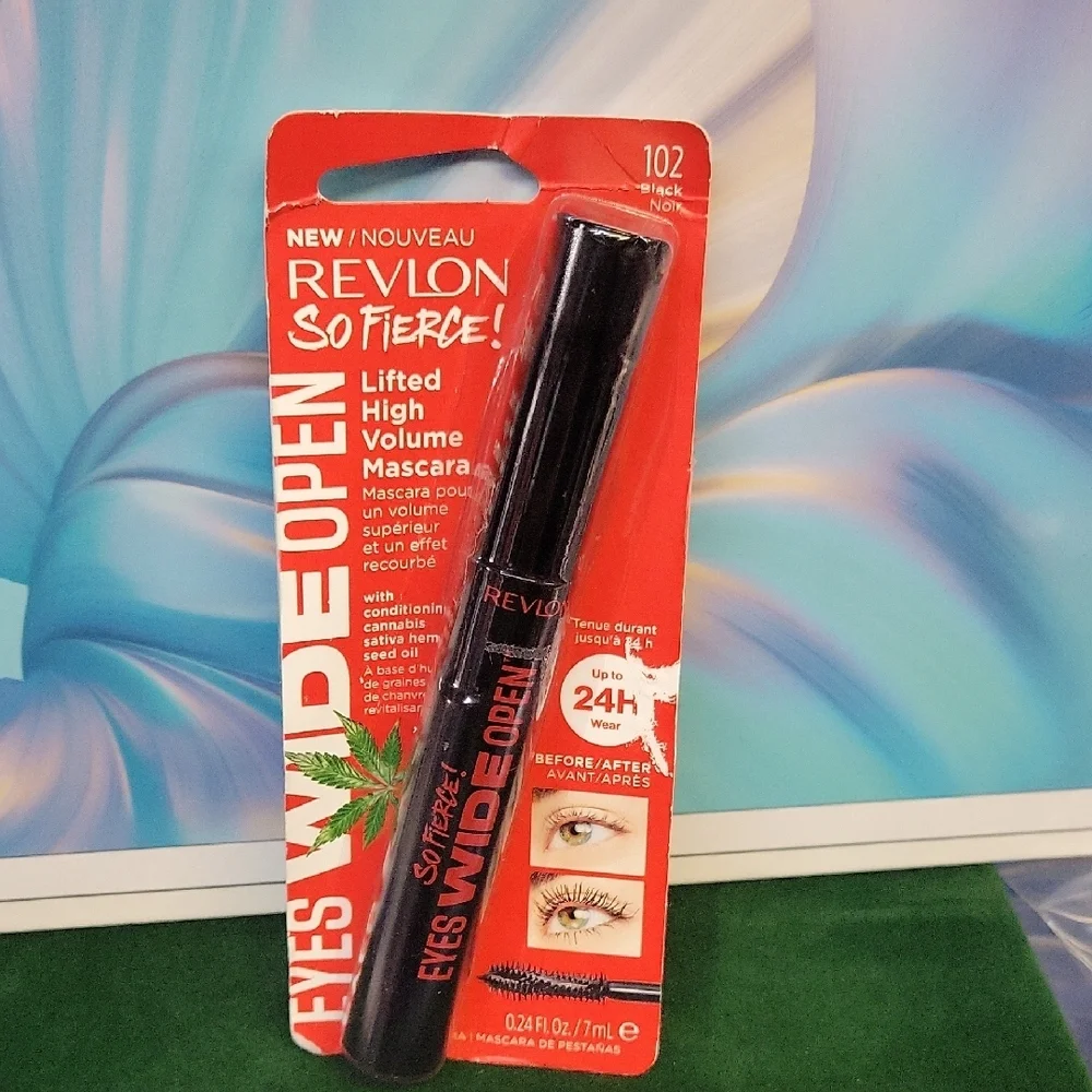 Revlon So Fierce High Volume Mascara 102 Black New Sealed Pkg